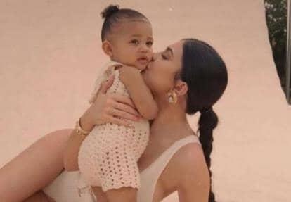 Kylie Jenner lanzará marca para vestir bebés Kylie Jenner lanzará marca para vestir bebés