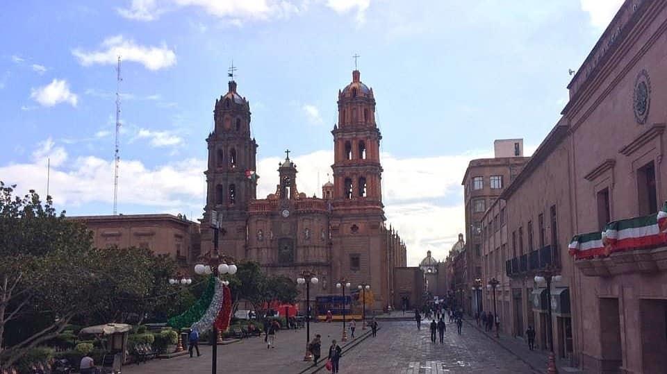 Tras Semana Santa, turismo incrementó 40% en capital de SLP Tras Semana Santa, turismo incrementó 40% en capital de SLP