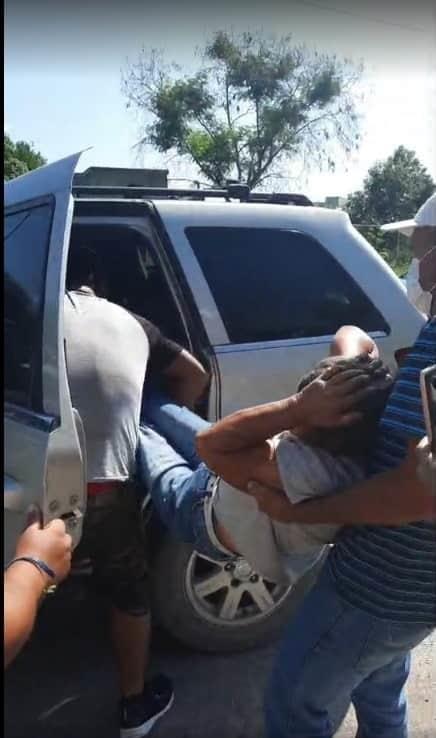 Sufre mujer desmayo en casilla Sufre mujer desmayo en casilla