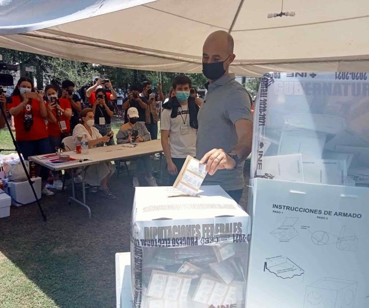 Emite Miguel sufragio Emite Miguel sufragio