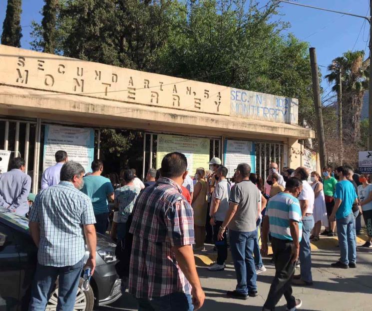 Retrasa casilla apertura por más de una hora Retrasa casilla apertura por más de una hora