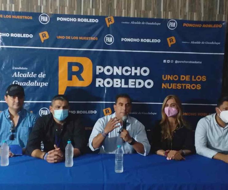 Robledo se declara triunfador Robledo se declara triunfador