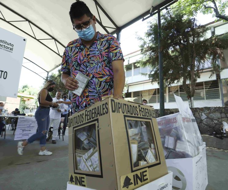 AMLO celebra elección en Cámara de Diputados AMLO celebra elección en Cámara de Diputados