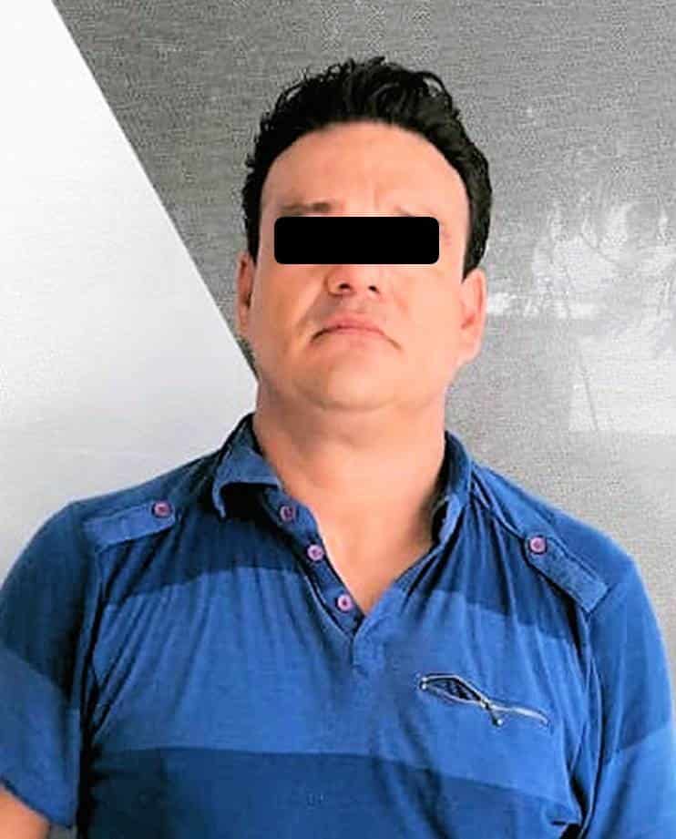 La pareja fue detenida por robar de una vulcanizadora cuatro neumáticos