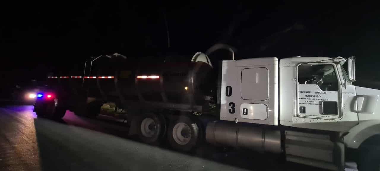 Aseguran toma clandestina y pipa en Cadereyta