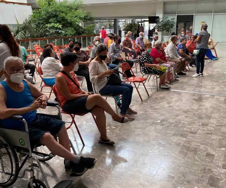 Responden en SP a registro de vacunación para los de 40 a 49 Responden en SP a registro de vacunación para los de 40 a 49