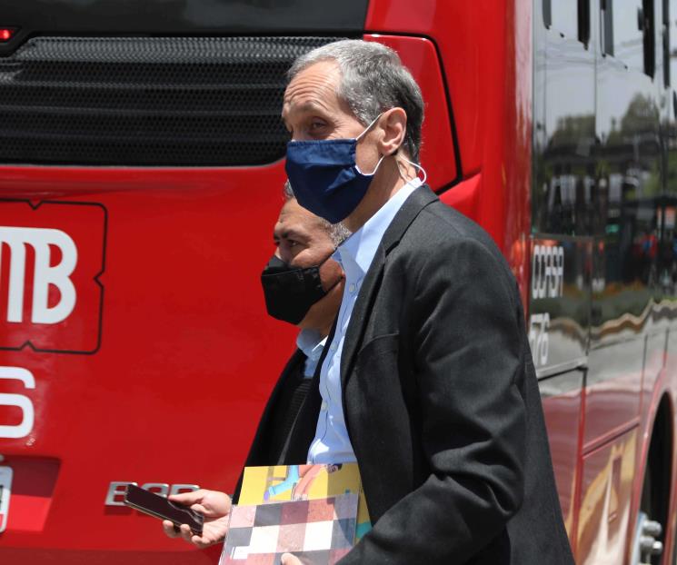 AMLO promete a empresarios que no habrá alza de impuestos AMLO promete a empresarios que no habrá alza de impuestos