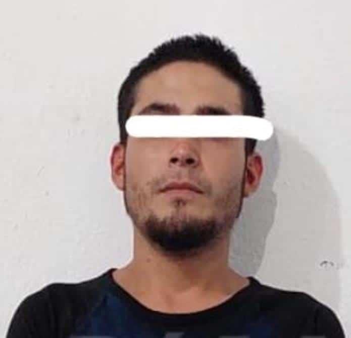 Incendia casa de sus padres Incendia casa de sus padres