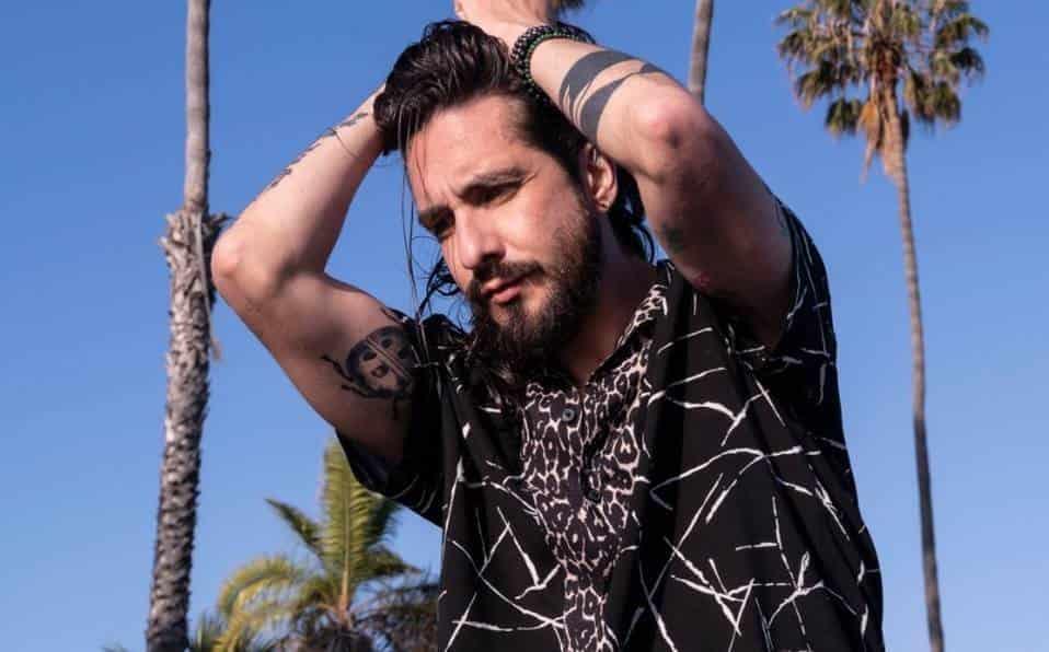 Oscar Schwebel escribe novela de ficción Oscar Schwebel escribe novela de ficción