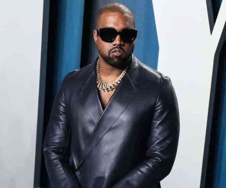 Kanye West deja de seguir a las hermanas de Kim Kardashian Kanye West deja de seguir a las hermanas de Kim Kardashian