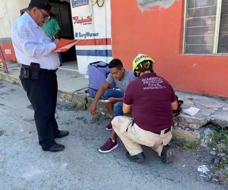 Auto choca contra moto en Montemorelos Auto choca contra moto en Montemorelos