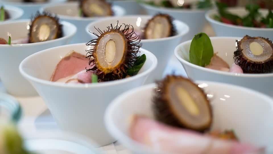 Estas son las diferencias entre el lichi y el rambután Estas son las diferencias entre el lichi y el rambután