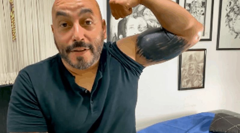 Lupillo presume tatuaje con el que cubrió la cara de Belinda Lupillo presume tatuaje con el que cubrió la cara de Belinda