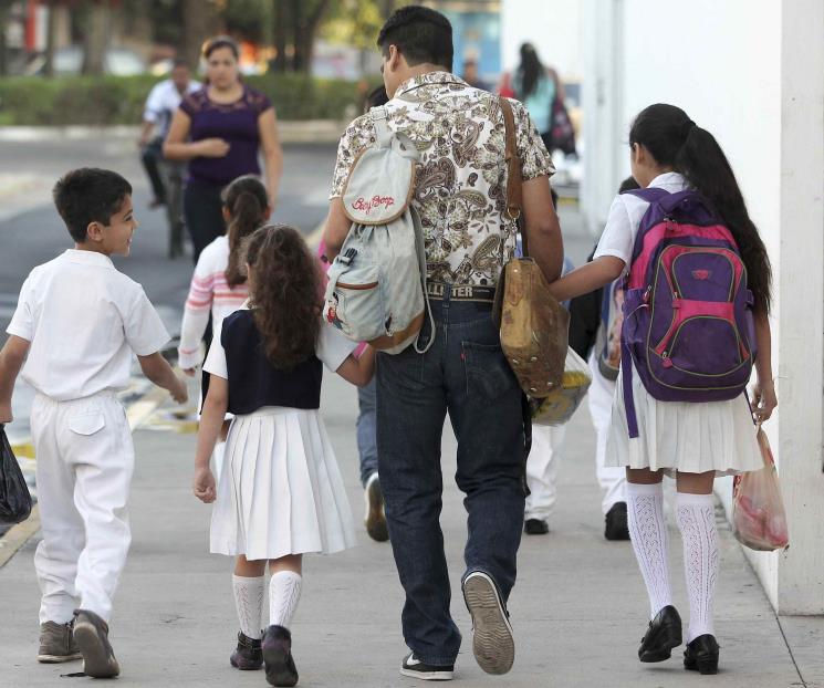 Vigilarán uniformados regreso a clases presenciales Vigilarán uniformados regreso a clases presenciales