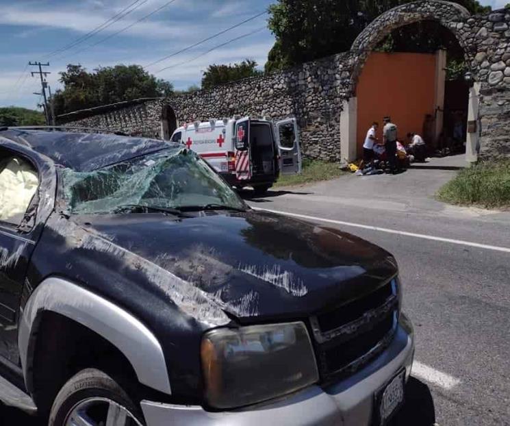 Vuelca familia en la Carretera Nacional Vuelca familia en la Carretera Nacional