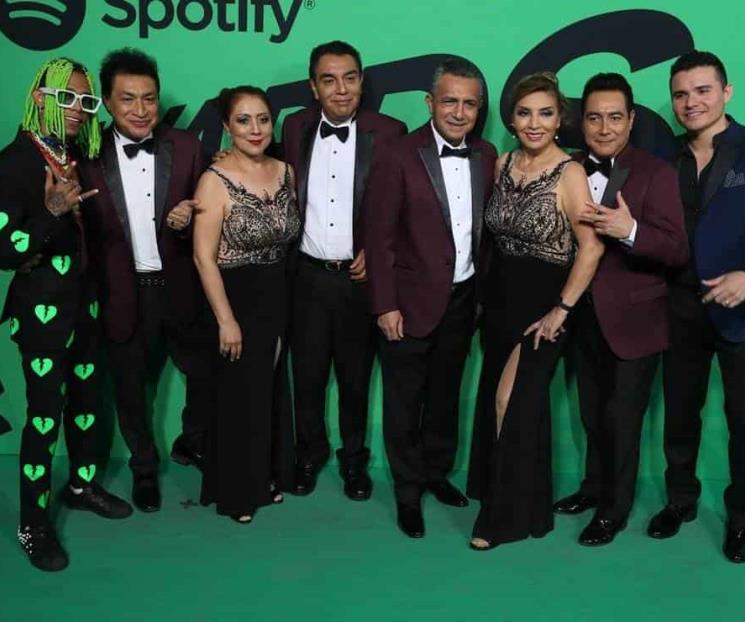 Los Ángeles Azules contestan a cuestionamiento de 17 años