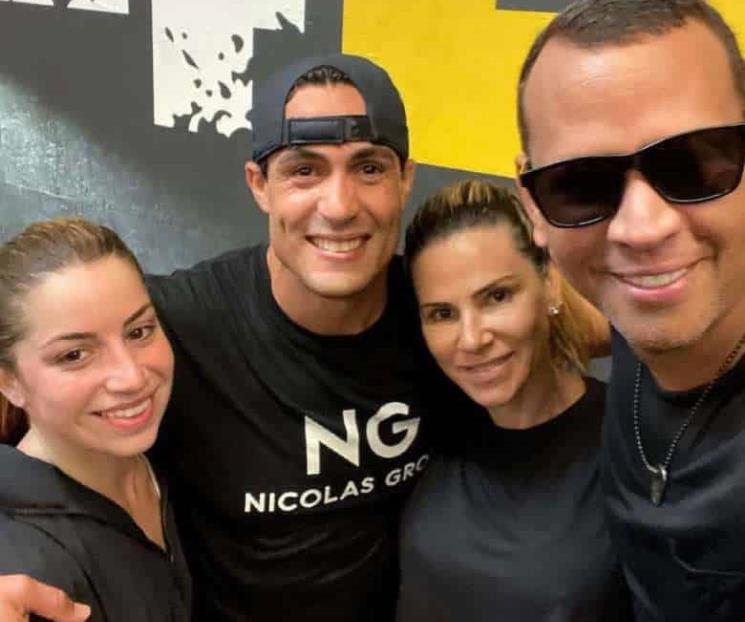 Alex Rodríguez pasa un fin de semana con su ex Alex Rodríguez pasa un fin de semana con su ex