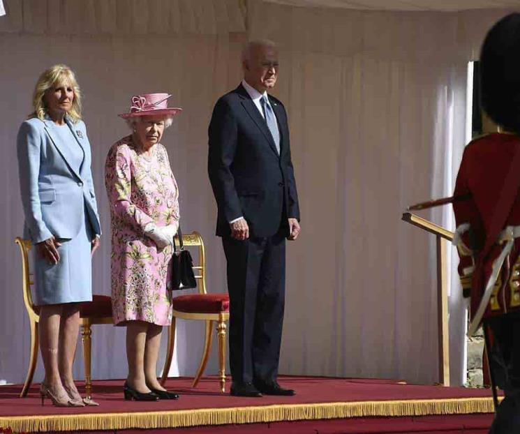 Recibe la reina Isabel II a los Biden en Windsor Recibe la reina Isabel II a los Biden en Windsor