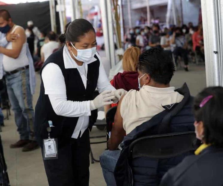 México acumula 230 mil 424 muertes por Covid-19 México acumula 230 mil 424 muertes por Covid-19