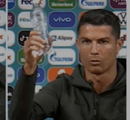 Gesto de CR7 hizo perder dinero a compañía de refrescos Gesto de CR7 hizo perder dinero a compañía de refrescos