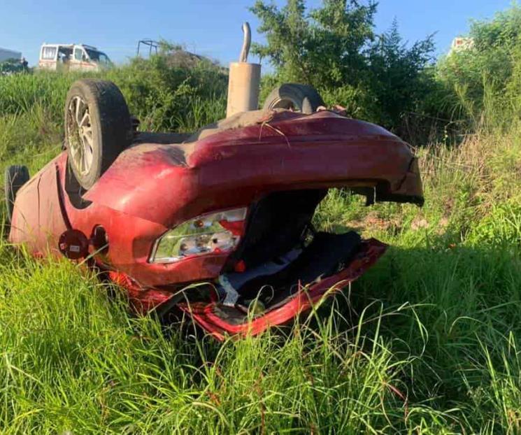 Muere mujer en volcadura en Montemorelos Muere mujer en volcadura en Montemorelos
