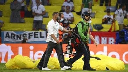 Activista del Alemania - Francia pudo haber muerto Activista del Alemania - Francia pudo haber muerto