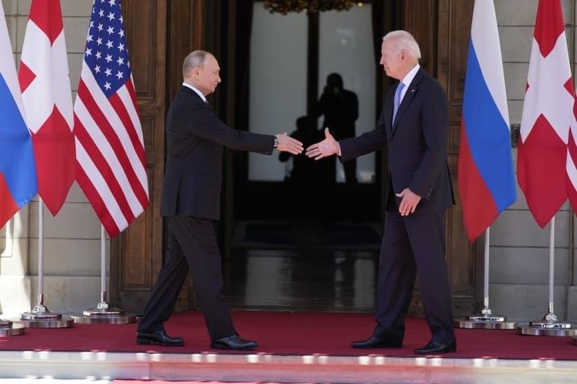 Biden y Putin prevén “consultas” sobre pacto nuclear Biden y Putin prevén “consultas” sobre pacto nuclear