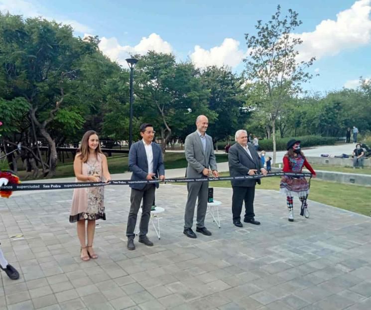 Inaugura Miguel un nuevo parque en Bosques del Valle Inaugura Miguel un nuevo parque en Bosques del Valle
