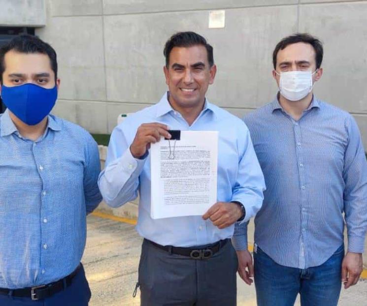 Presenta Alfonso Robledo a TEE juicio de inconformidad Presenta Alfonso Robledo a TEE juicio de inconformidad