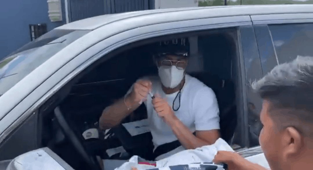 Convive Funes con afición; no habla del TRI Convive Funes con afición; no habla del TRI