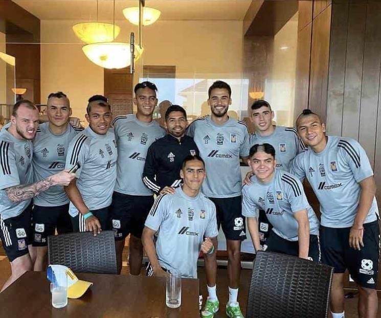 Le aplican la novatada a los canteranos de Tigres Le aplican la novatada a los canteranos de Tigres