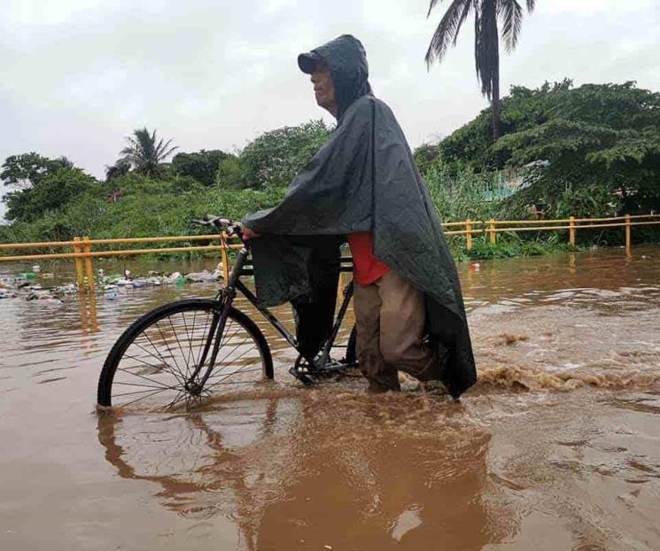Dejan lluvias cientos de damnificados Dejan lluvias cientos de damnificados