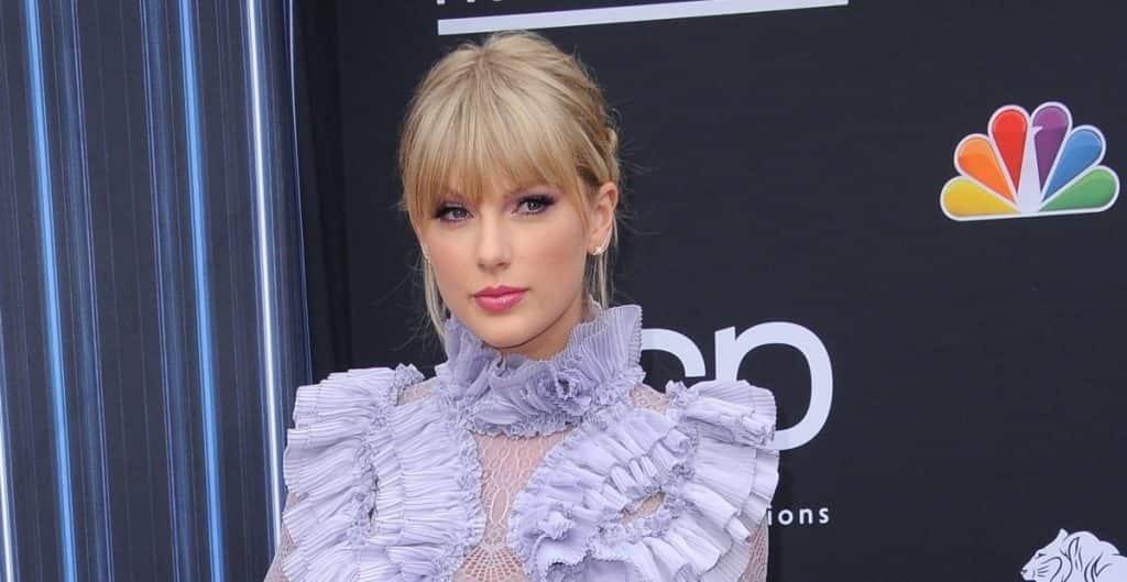 Taylor Swift anuncia regrabación de Red