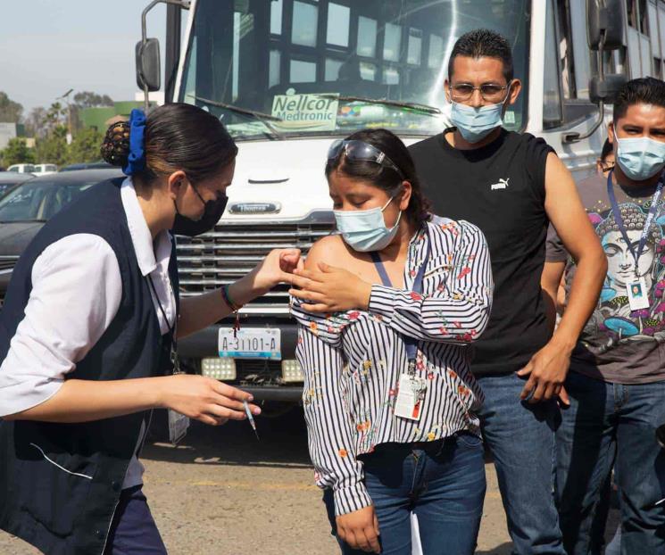 Arranca vacunación de mayores de 18 años Arranca vacunación de mayores de 18 años