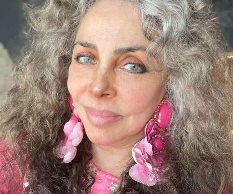 Verónica Castro estrena look al natural Verónica Castro estrena look al natural