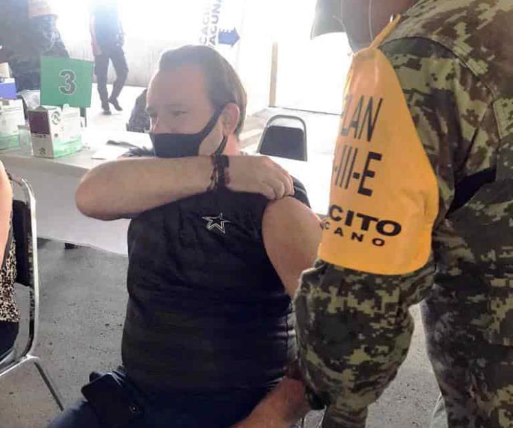 Se mantiene de manera rápida y en orden vacunación en SC Se mantiene de manera rápida y en orden vacunación en SC