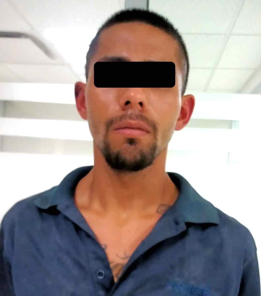 Los detuvieron antes de poder huir con los muebles que sacaron de un camión estacionado