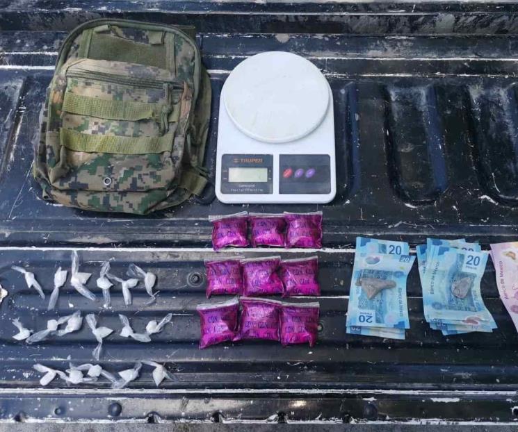 Detienen a hombre con droga Detienen a hombre con droga