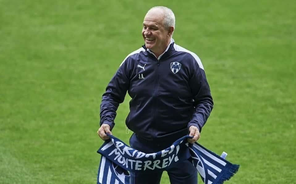 Hoy reportará Javier Aguirre Hoy reportará Javier Aguirre