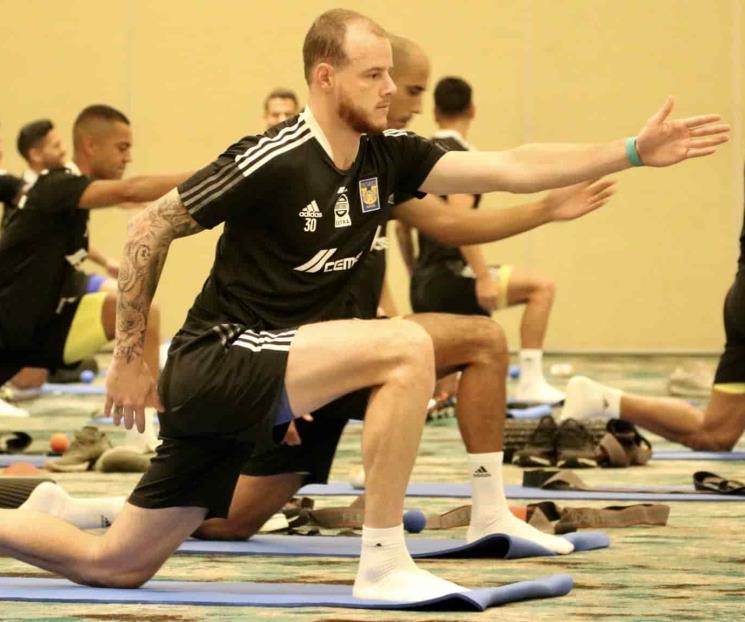 Por lluvias, felinos entrenaron en gimnasio