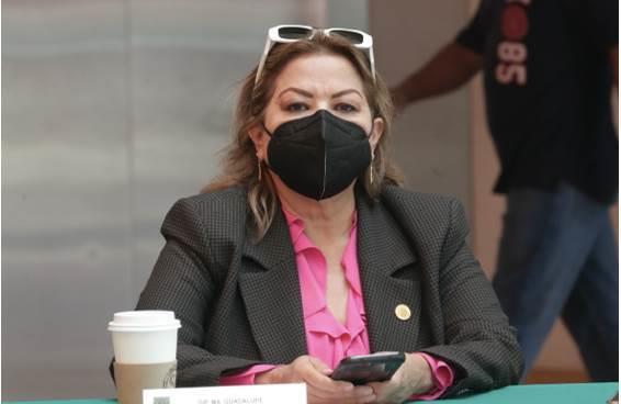 Exhorta a mantener lucha por derechos de mujeres y niñas