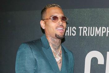 Acepta Chris Brown ser culpable de agresi&oacute;n a productor en Londres