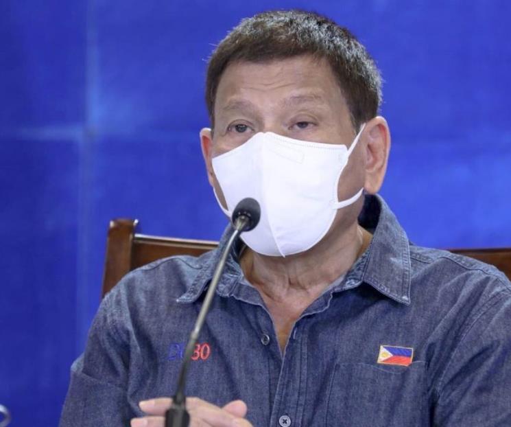 Cárcel o vacuna: Duterte