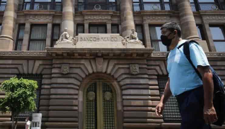 Banxico sorprende y sube tasa de 4% a 4.25% Banxico sorprende y sube tasa de 4% a 4.25%