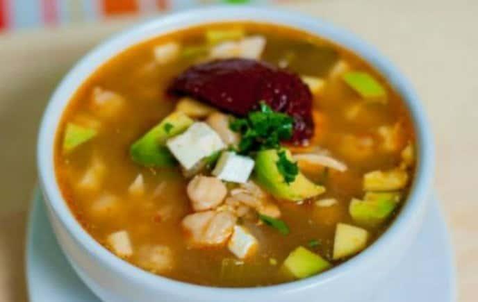 Prepara un caldo tlalpeño y dile adiós al frío Prepara un caldo tlalpeño y dile adiós al frío