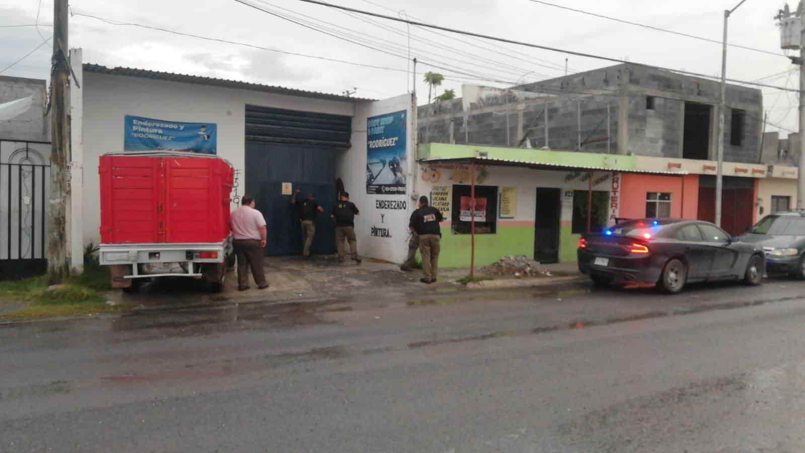 Más de 10 kilos de marihuana y una camioneta con reporte de robo, fue el resultado de un cateo