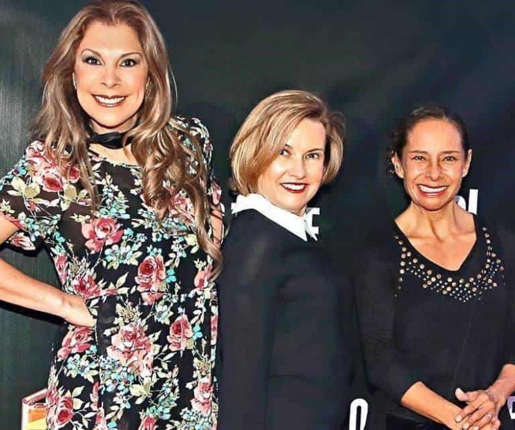 Flans y Pandora juntas pero no revueltas Flans y Pandora juntas pero no revueltas