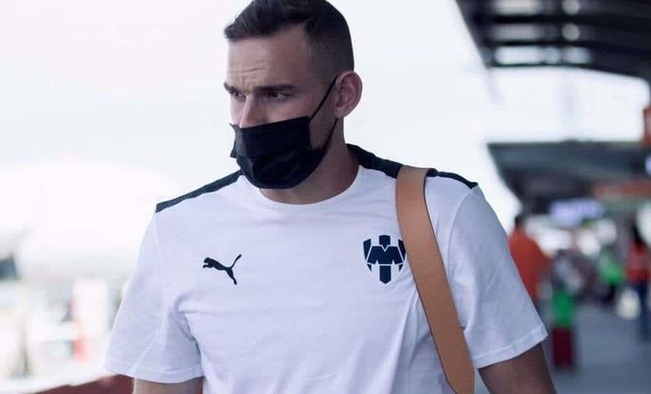 Presenta Vincent Janssen pubalgia