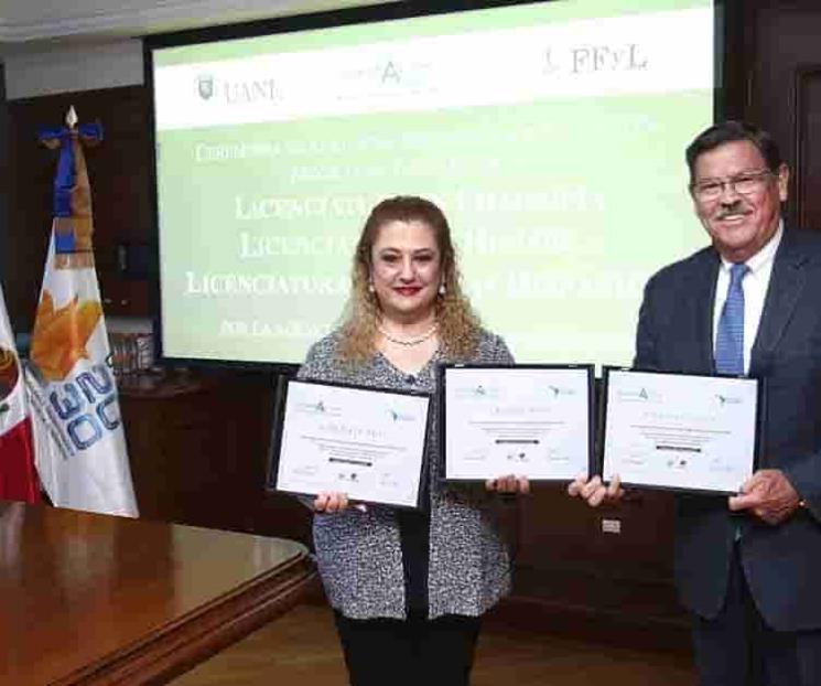 Acreditan programas de humanidades de la UANL Acreditan programas de humanidades de la UANL