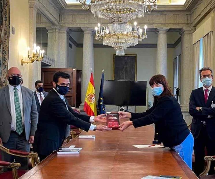 Literatura en español seguirá teniendo presencia en EAU Literatura en español seguirá teniendo presencia en EAU